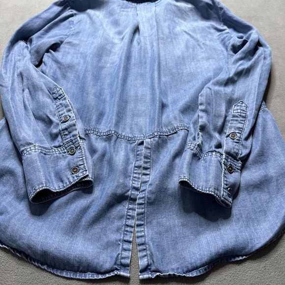 Cloth & Stone Shirt Womens Medium Blue Tencel Long Sleeve Button Up Chambray Top - Picture 11 of 14